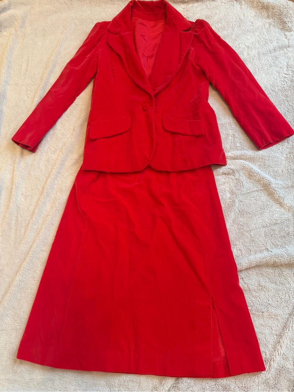 Vintage Red Velour‎ 2 Pc Skirt Suit Shawl Collar Blazer Long Maxi Skirt Size 6
